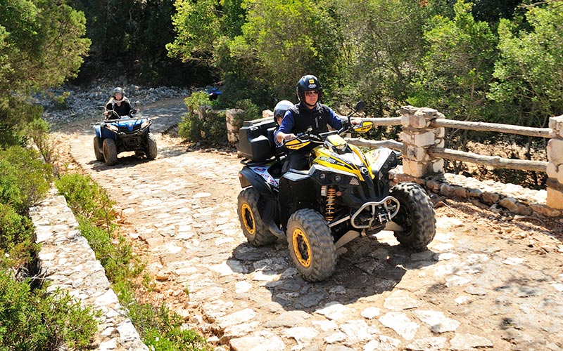 Tour in Quad a Cala Sisine Baunei in Sardegna